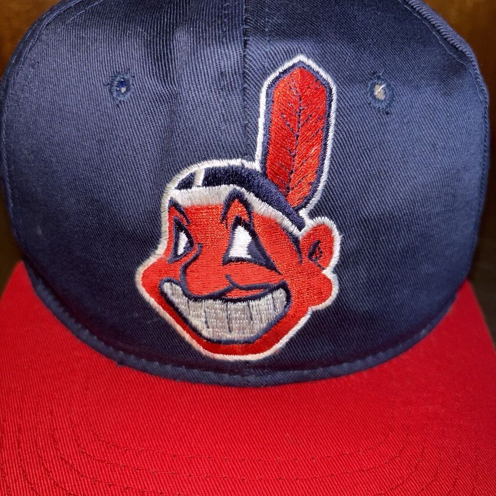 VTG Cleveland Indians Chief Wahoo New Era KMG 90s Pro Model Youth Snapback Hat - Picture 2 of 8
